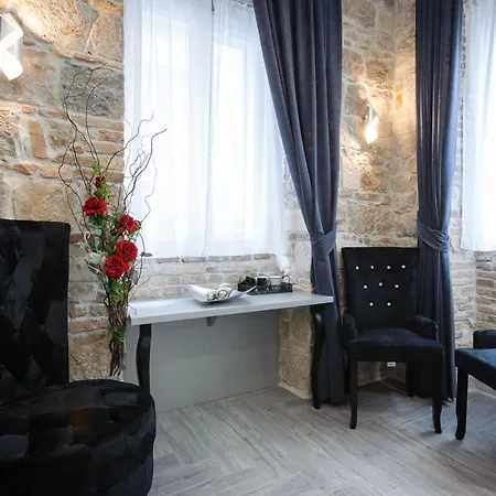 Marie Centar בית הארחה